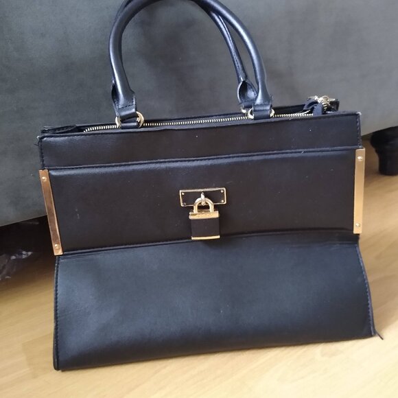 Aldo Black Handle bag Shoulder bag with Lock Decoration - Picture 2 of 16